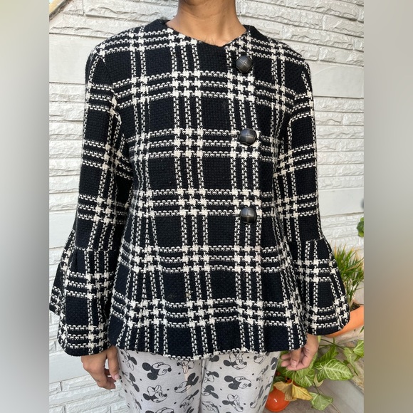 Black and White Woven Overcoat - Picture 5 of 6